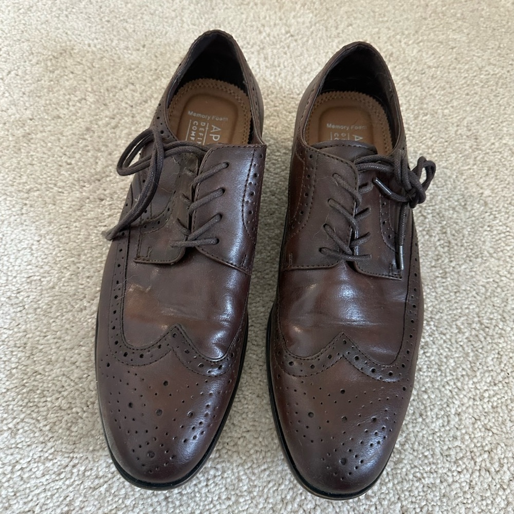 Apt. 9 Brown Oxford Shoes size 8